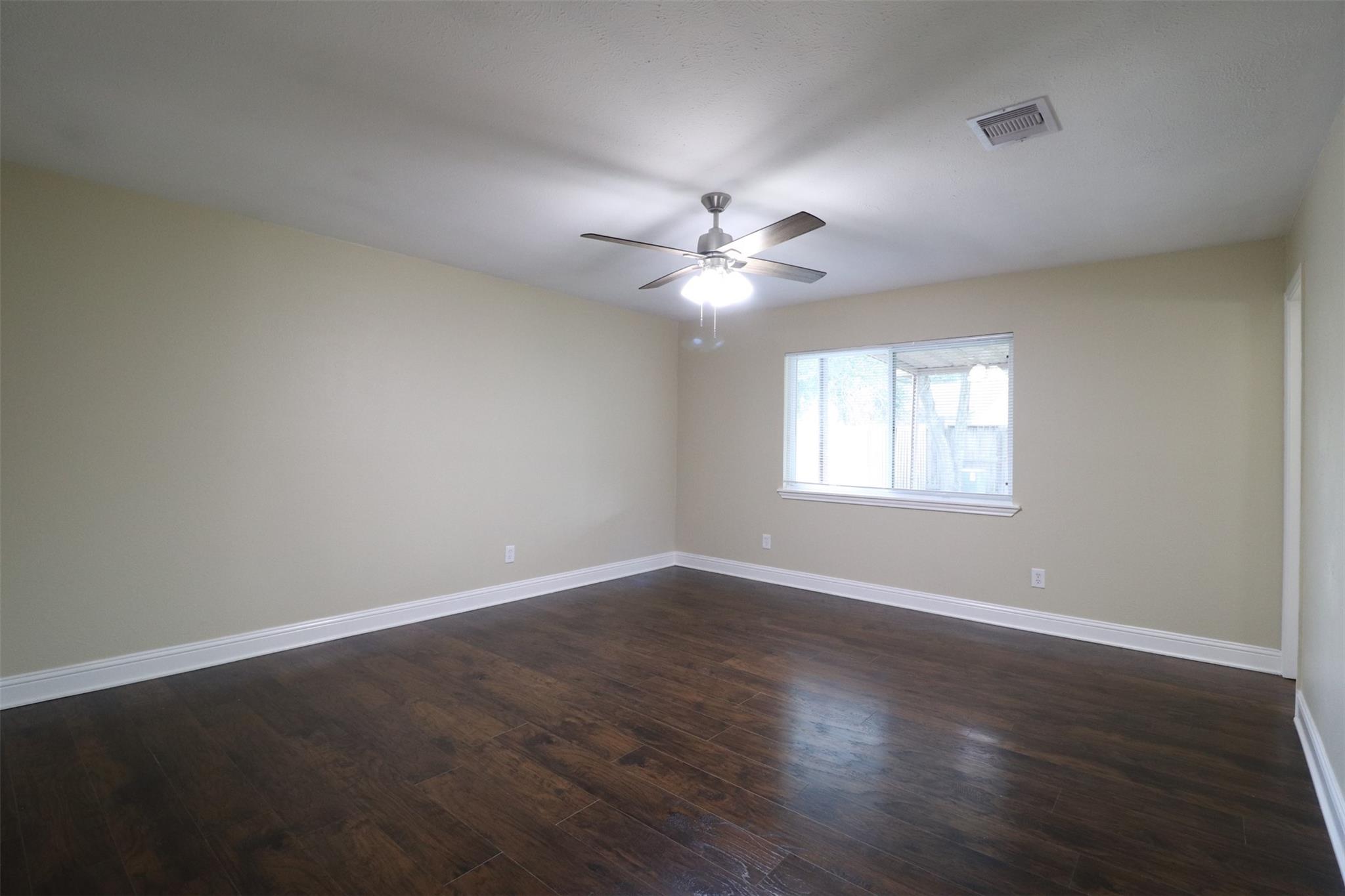 4367 Kinloch Drive Property Photo 6