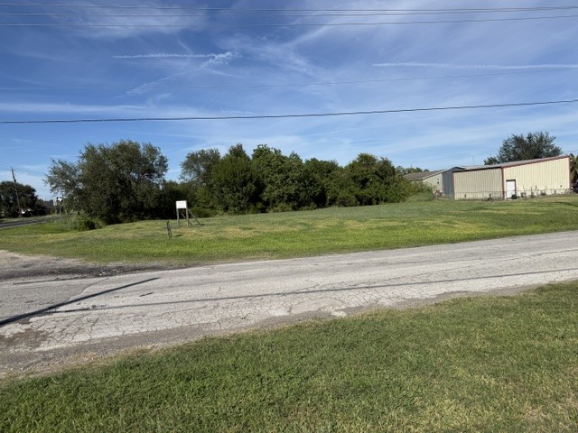9th & 517 Rd E Property Photo 2