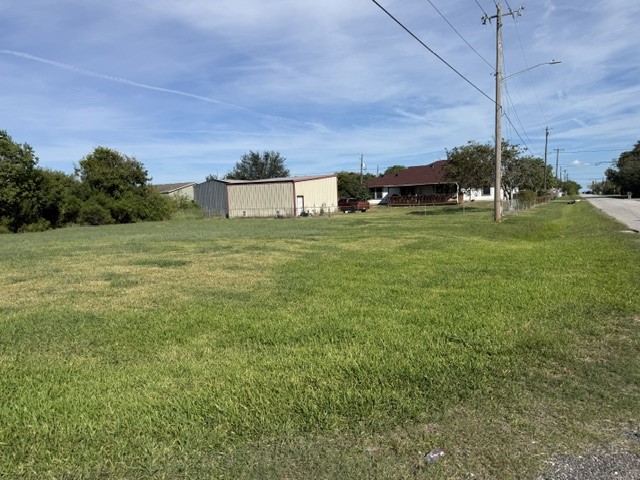 9th & 517 Rd E Property Photo 4
