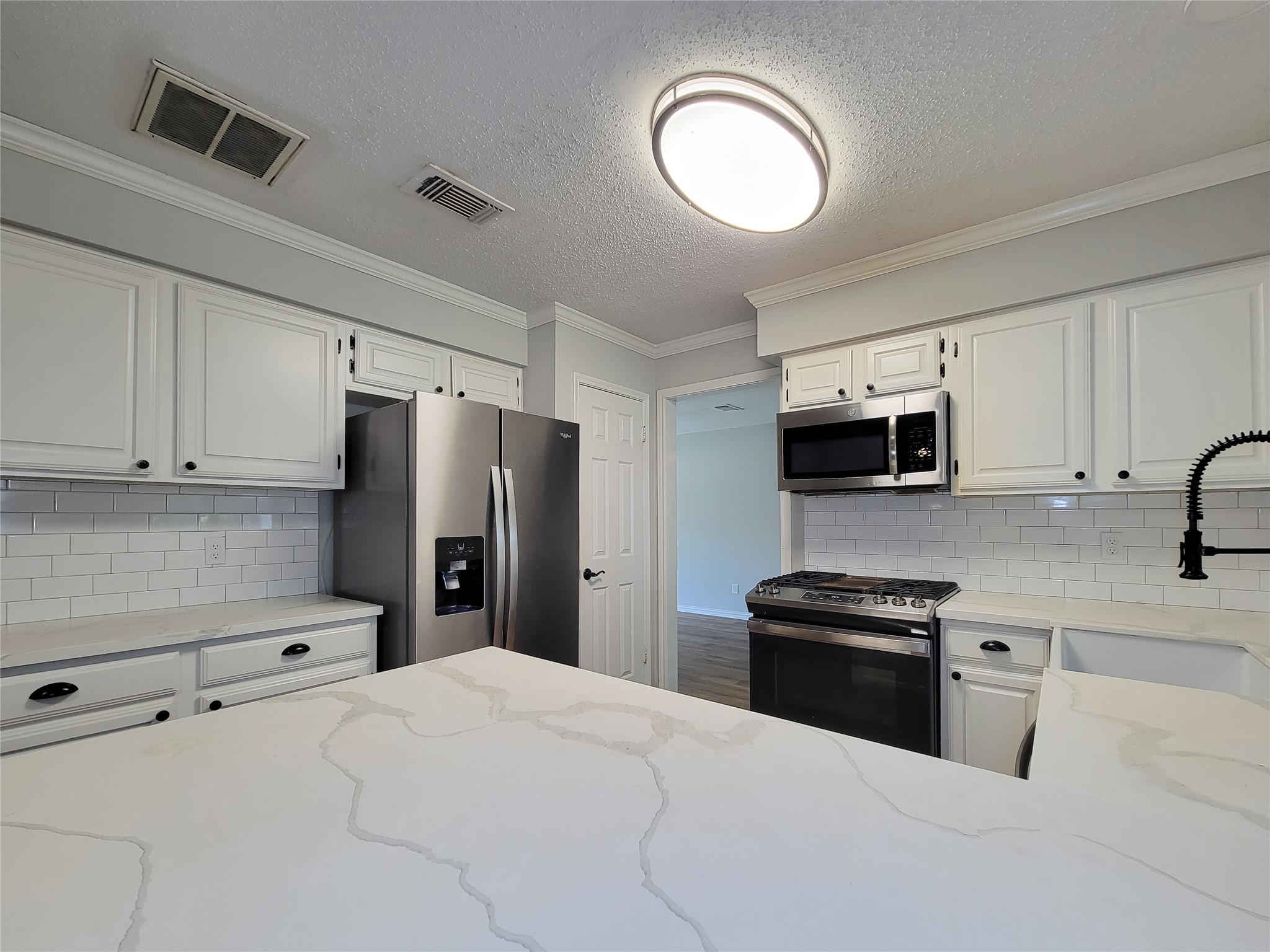 8123 Sunny Ridge Drive Property Photo 12