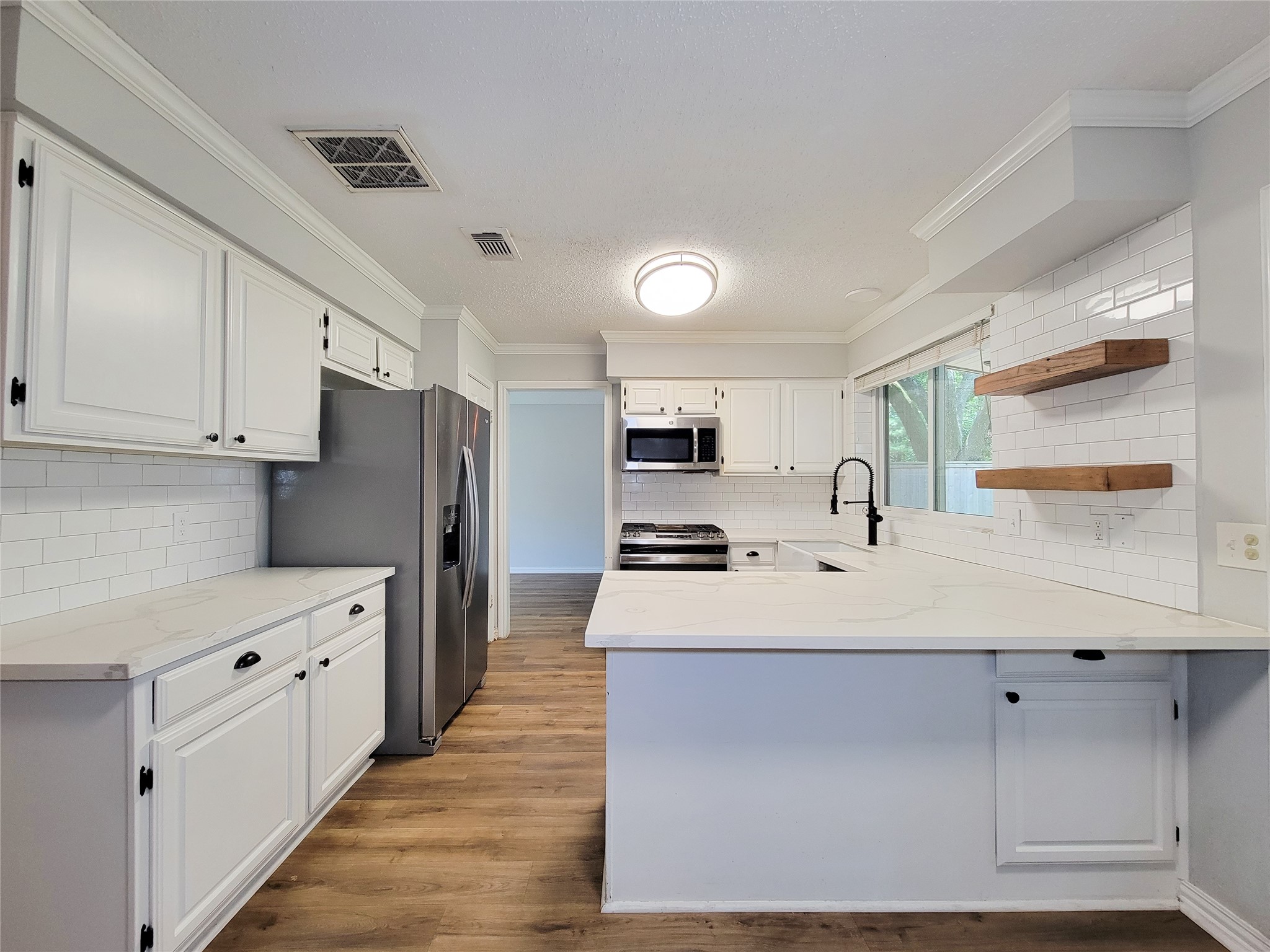 8123 Sunny Ridge Drive Property Photo 14