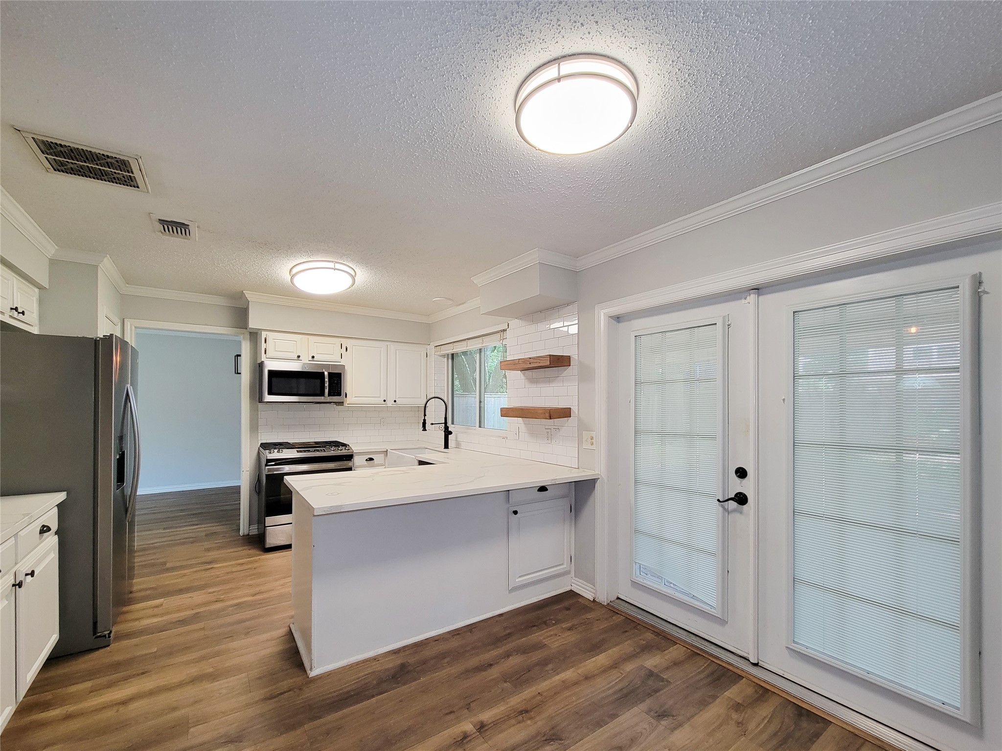 8123 Sunny Ridge Drive Property Photo 15