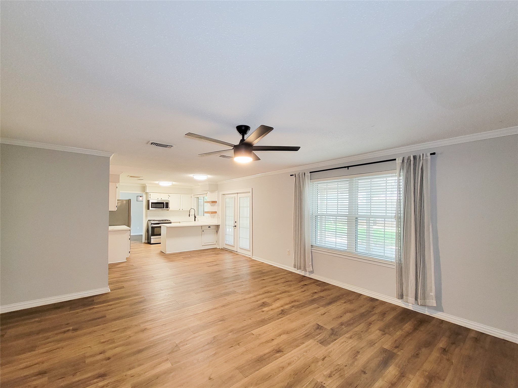 8123 Sunny Ridge Drive Property Photo 16