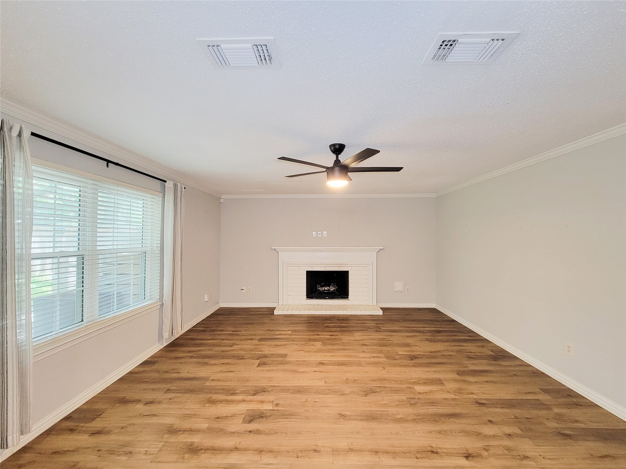 8123 Sunny Ridge Drive Property Photo 18