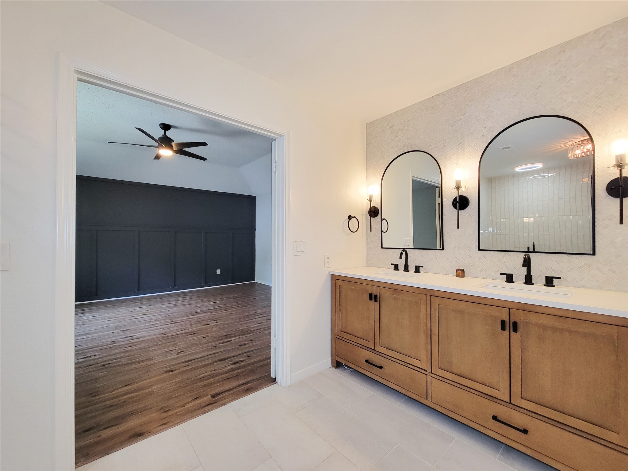 8123 Sunny Ridge Drive Property Photo 21