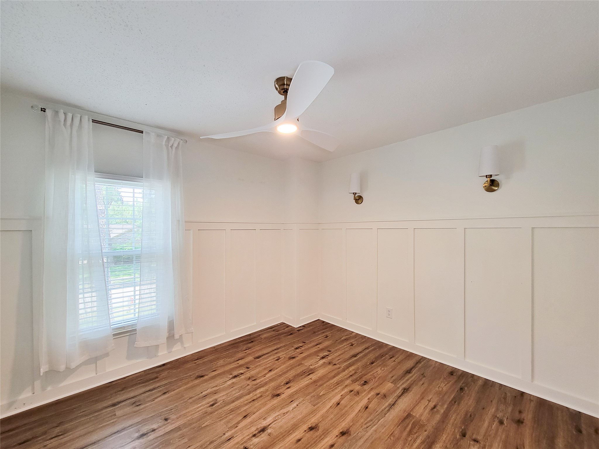 8123 Sunny Ridge Drive Property Photo 28