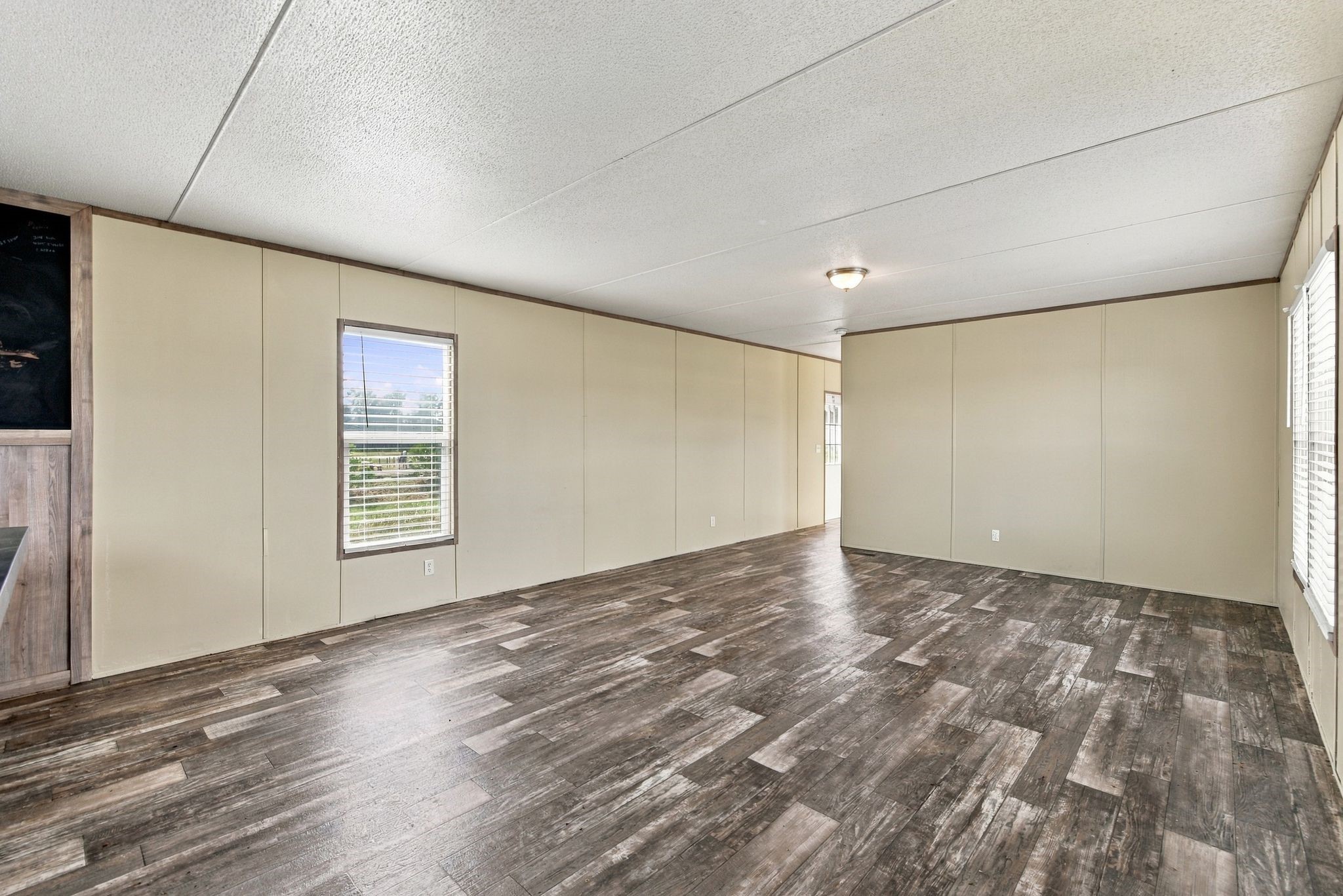 2245 Ben Boulevard Property Photo 6