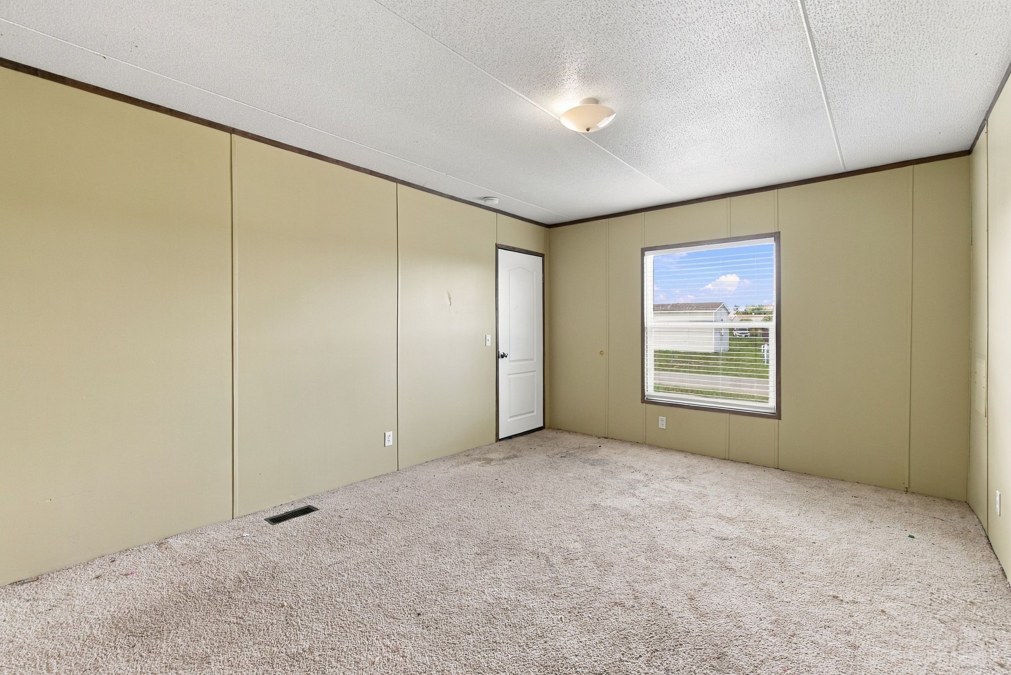2245 Ben Boulevard Property Photo 14