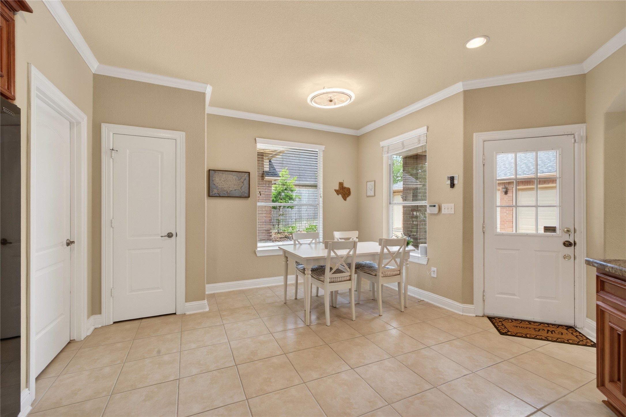 1722 Parklake Vlg Property Photo 7
