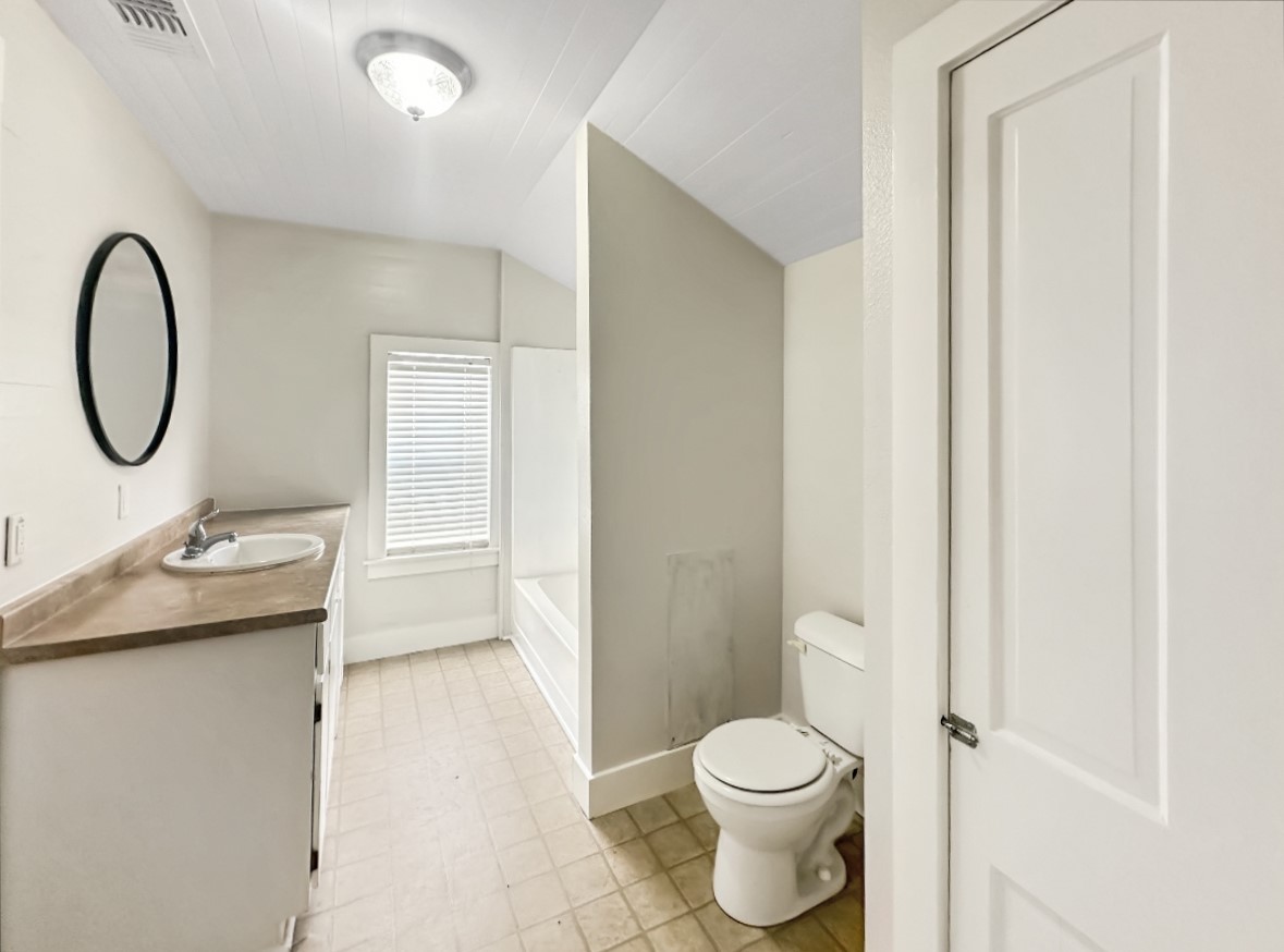 104 Russek Street Property Photo 6