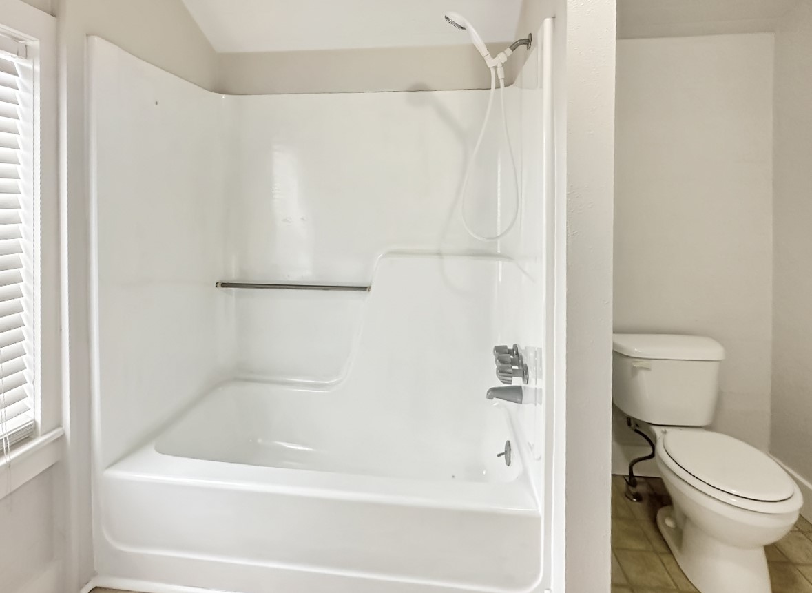 104 Russek Street Property Photo 7