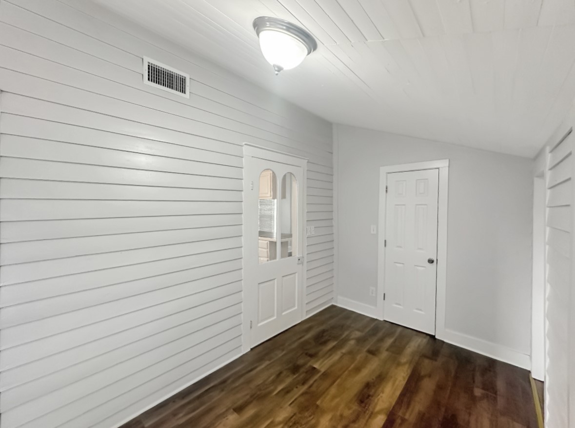 104 Russek Street Property Photo 9
