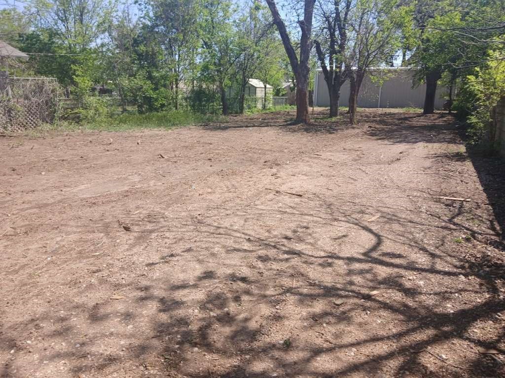 1141 Poplar Street Property Photo 3