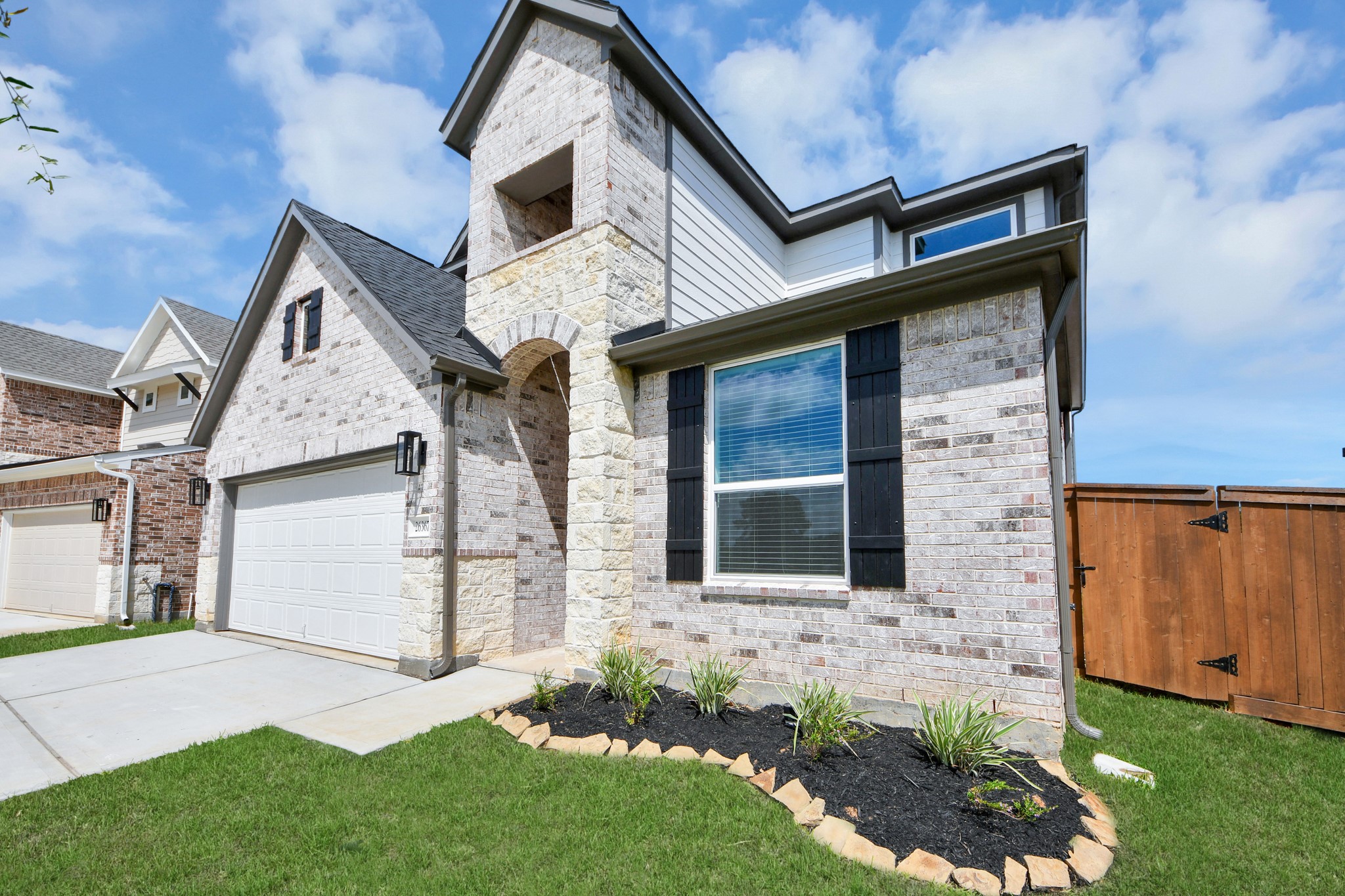 26367 Viva Drive Property Photo 2