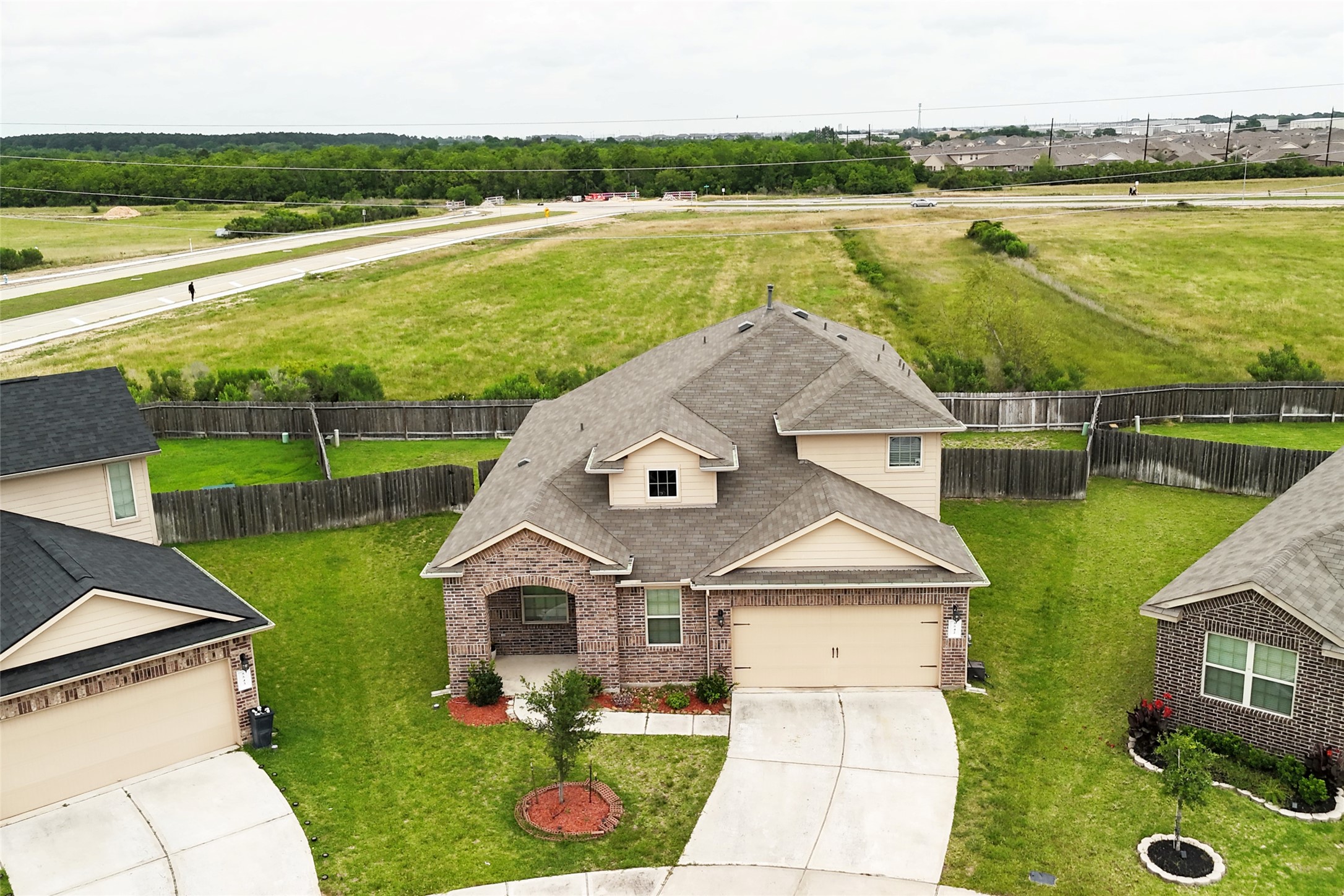 5542 Redwood Summit Lane Property Photo 4