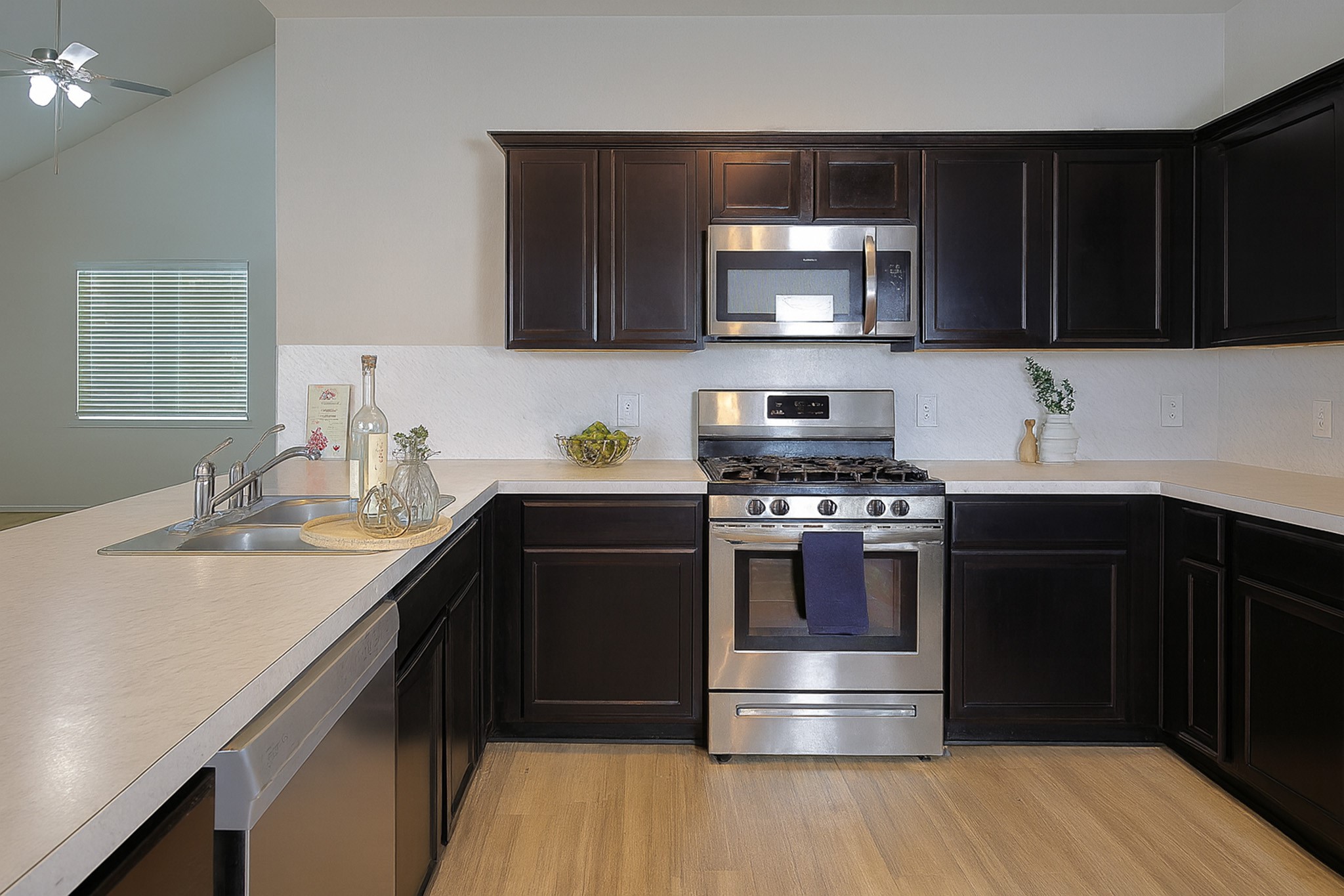 5542 Redwood Summit Lane Property Photo 10