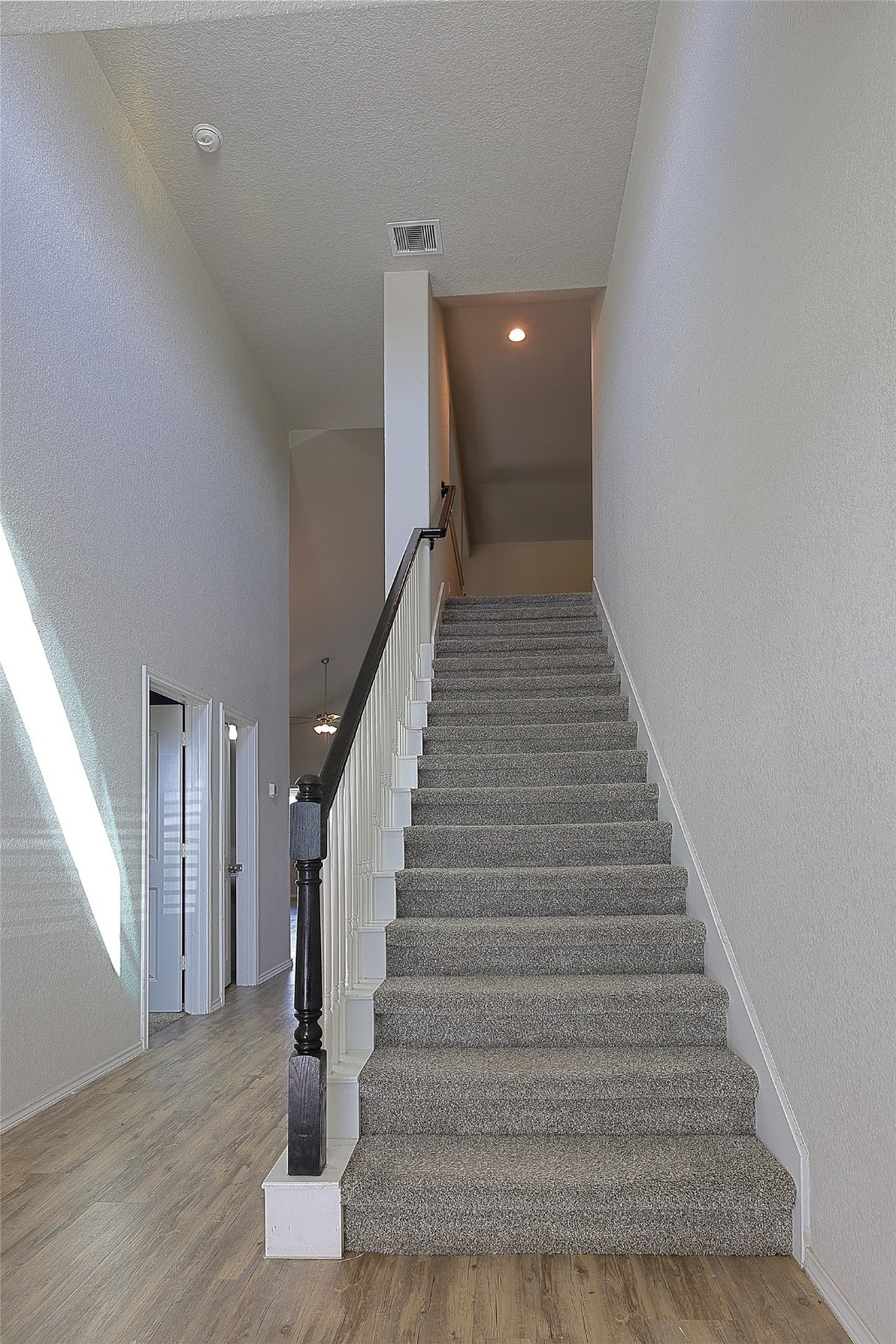 5542 Redwood Summit Lane Property Photo 15