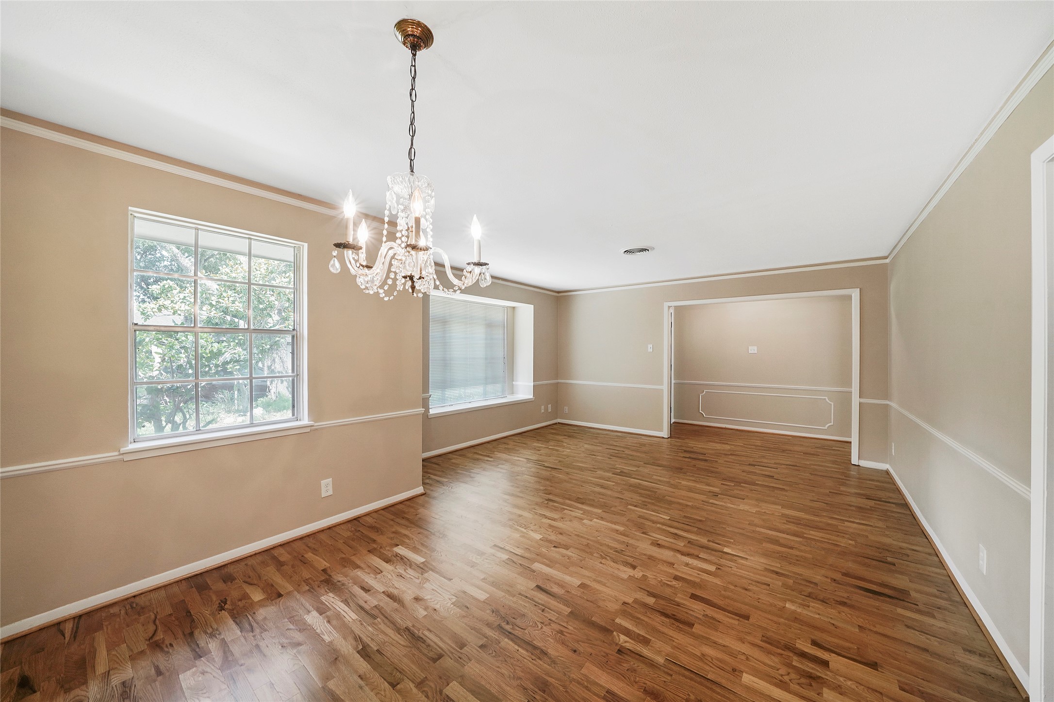4406 Rosebay Drive Property Photo 4