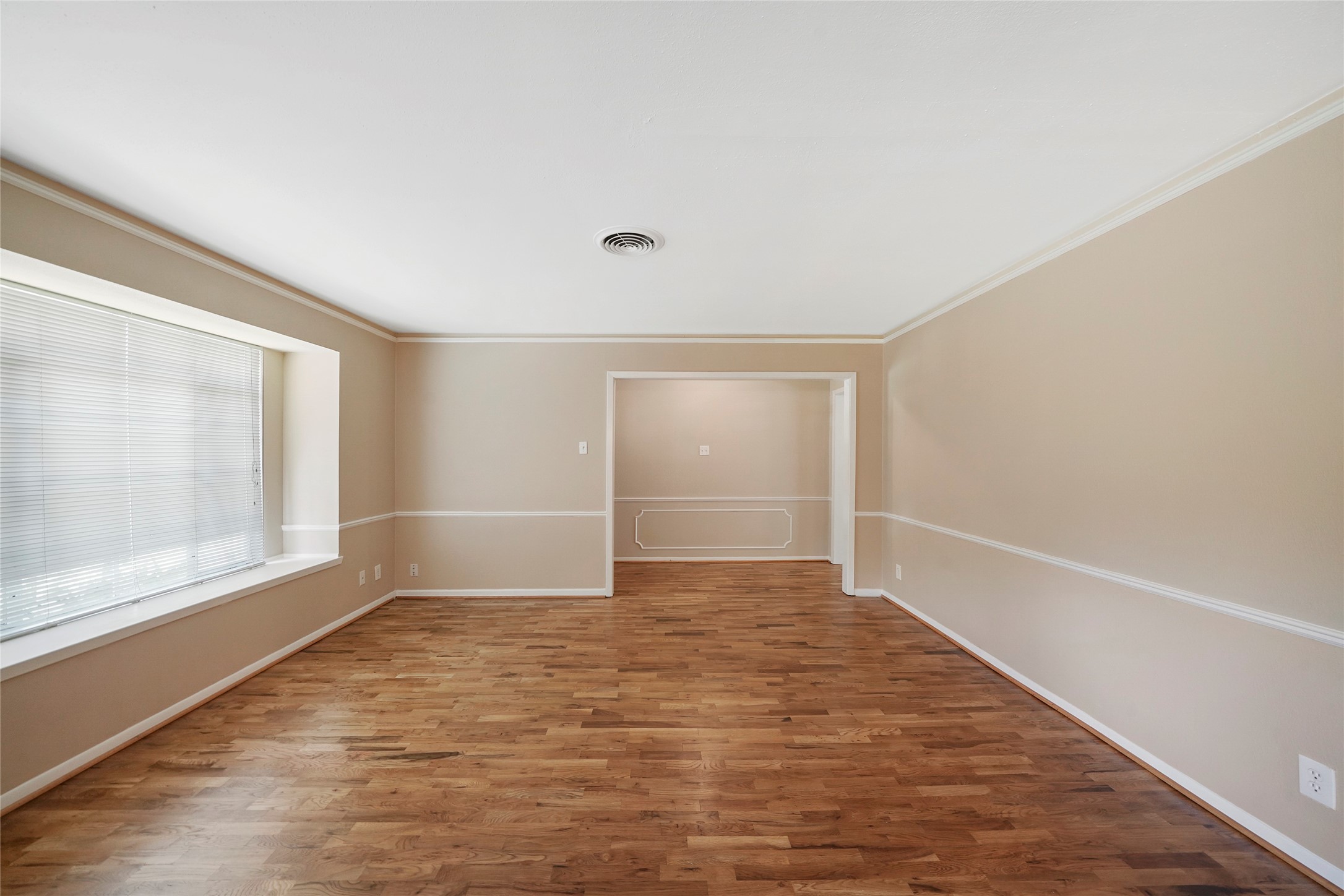 4406 Rosebay Drive Property Photo 5
