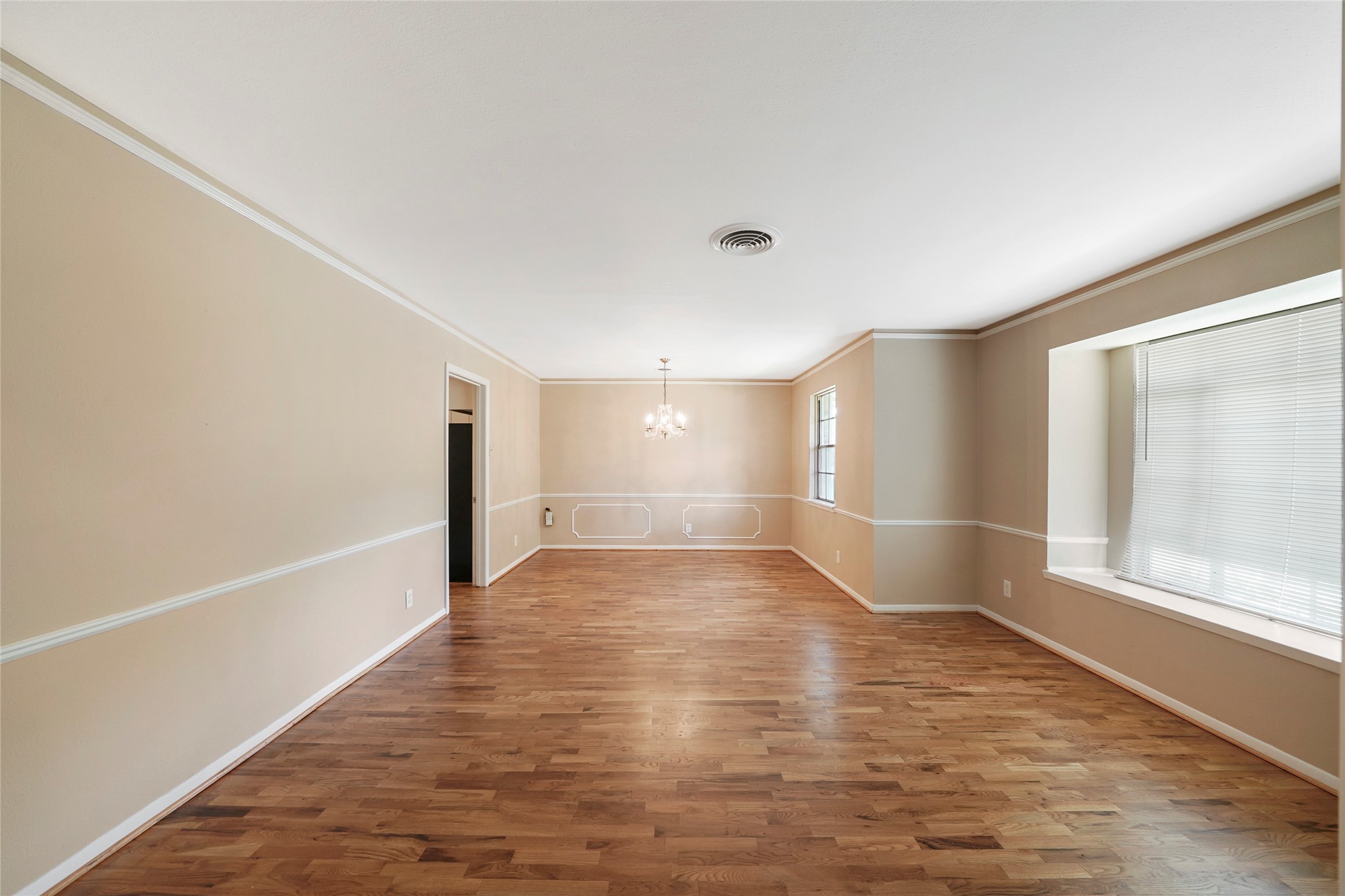 4406 Rosebay Drive Property Photo 7