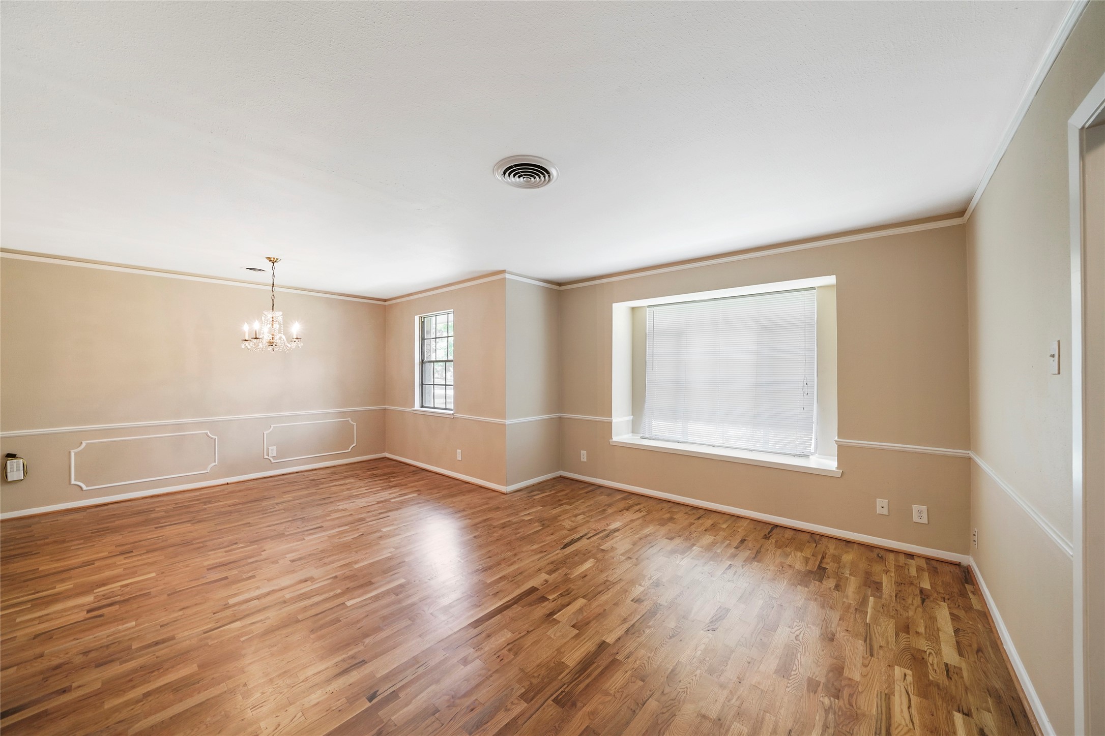 4406 Rosebay Drive Property Photo 8