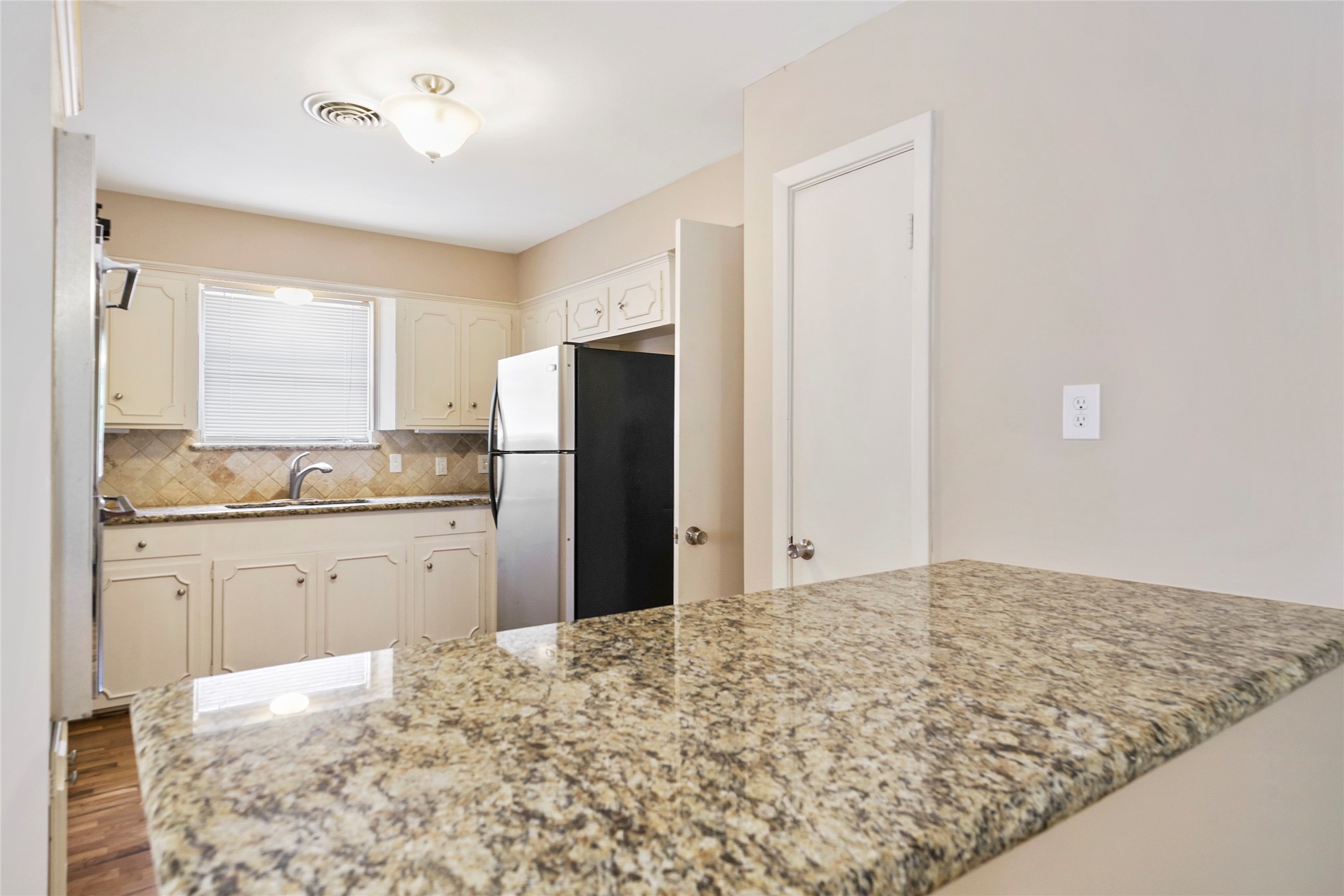 4406 Rosebay Drive Property Photo 10