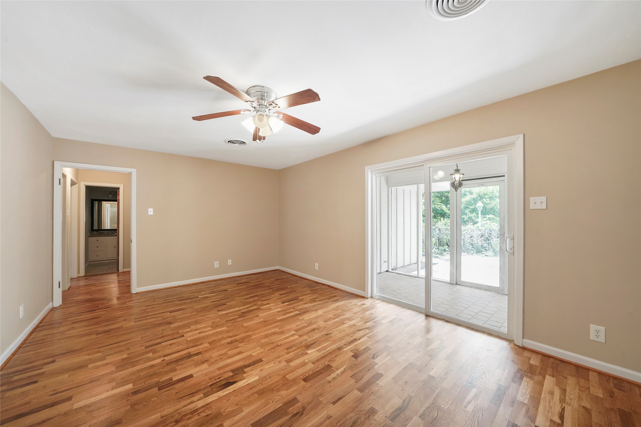 4406 Rosebay Drive Property Photo 21