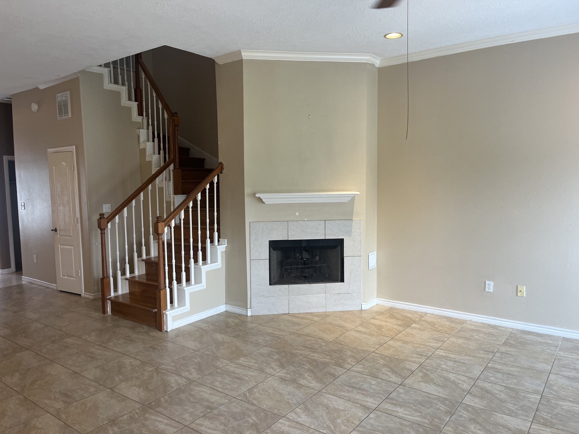 4227 Benard Court Property Photo 3