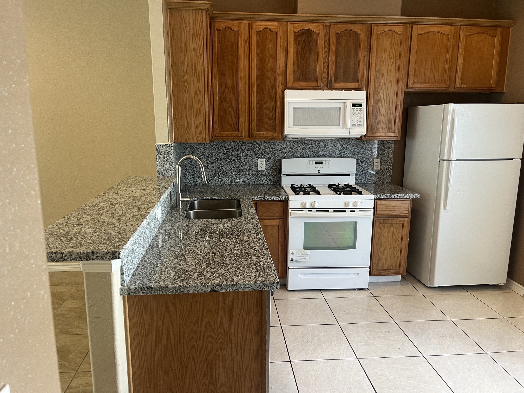 4227 Benard Court Property Photo 5