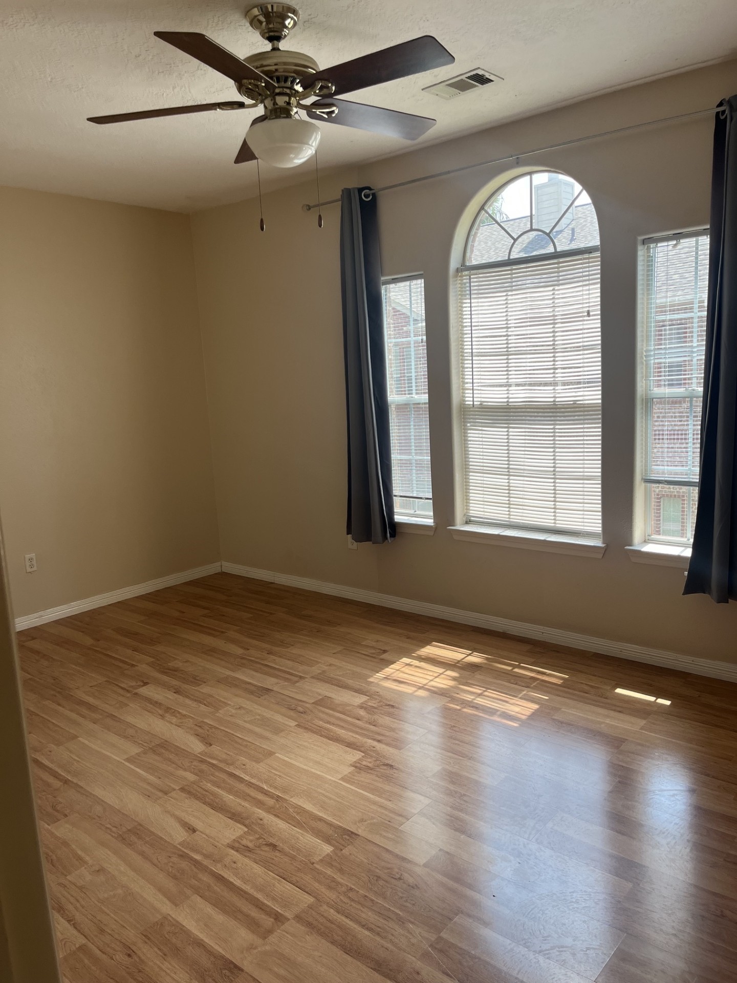 4227 Benard Court Property Photo 13
