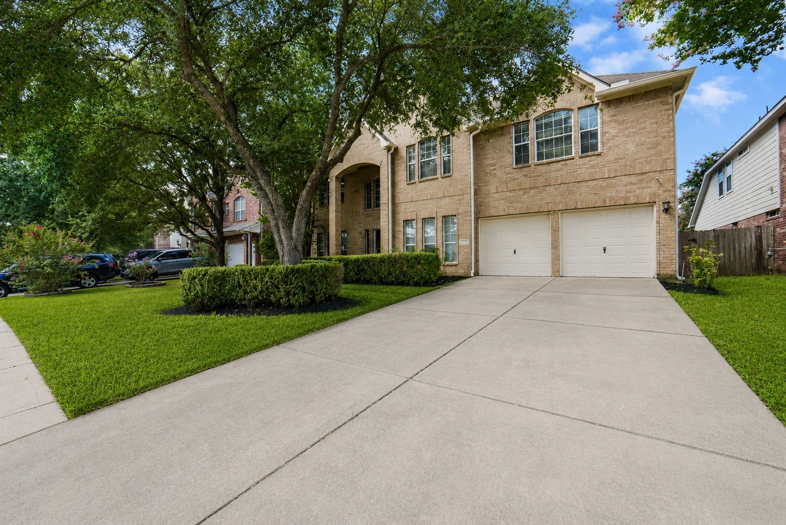 2414 Falcon Knoll Ln Property Photo 1