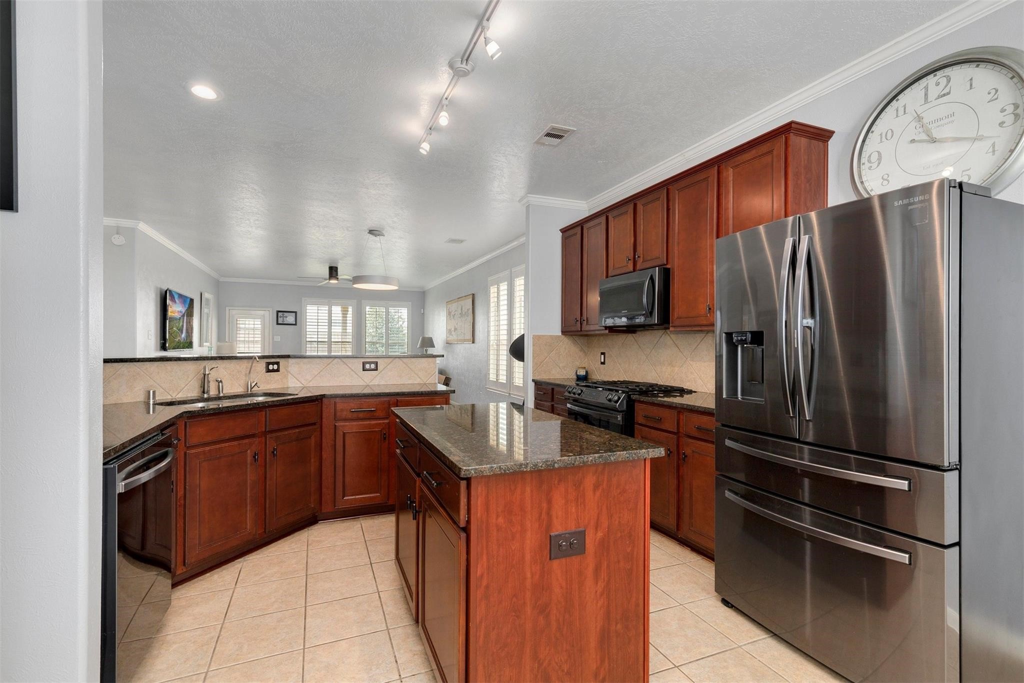 21731 Sierra Long Drive Property Photo 10