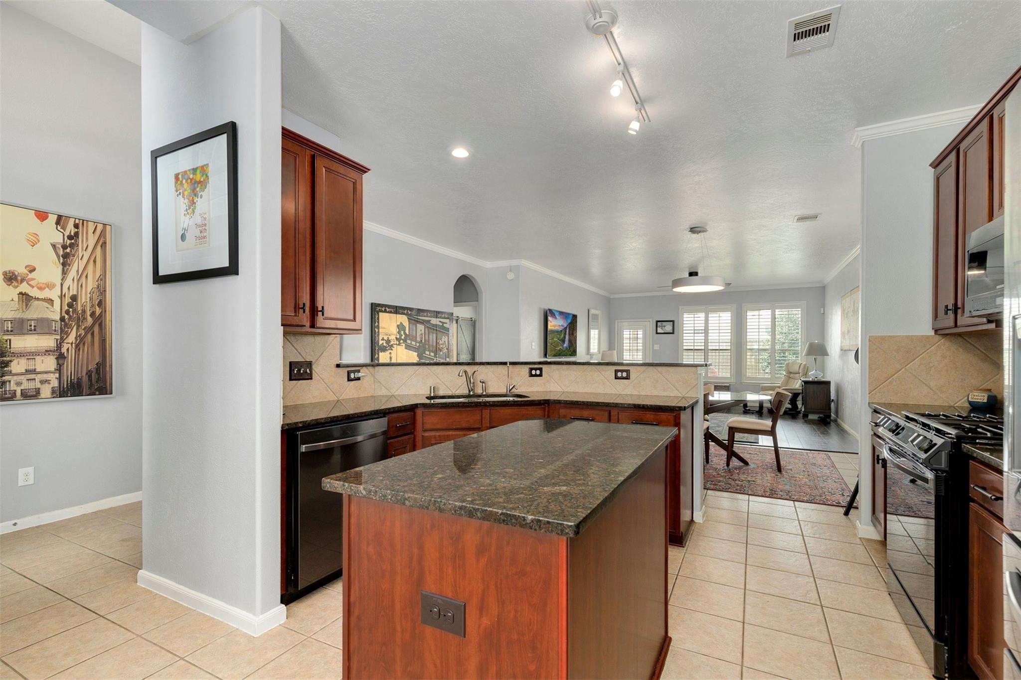 21731 Sierra Long Drive Property Photo 11