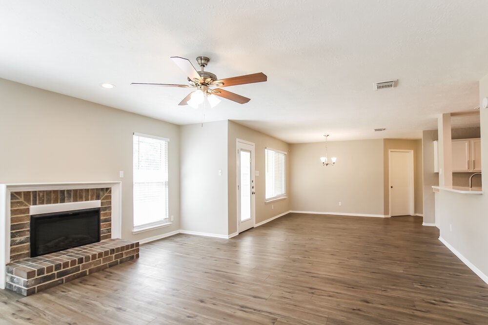 302 Dunford Court Property Photo 4