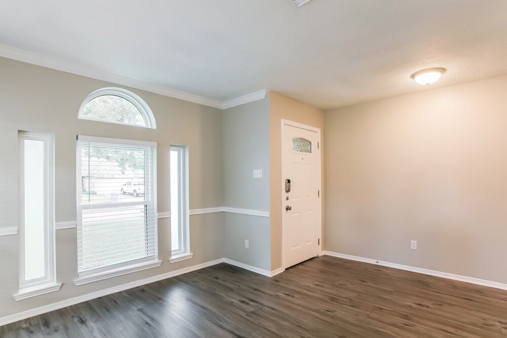 302 Dunford Court Property Photo 8