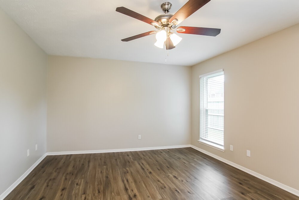 302 Dunford Court Property Photo 9