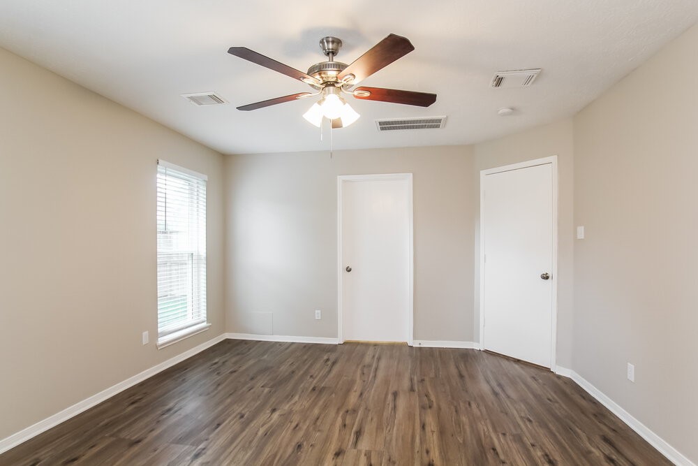 302 Dunford Court Property Photo 10