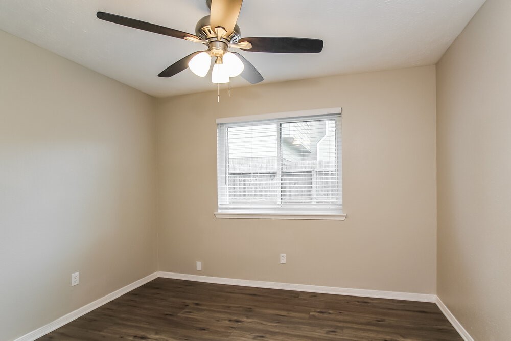 302 Dunford Court Property Photo 12