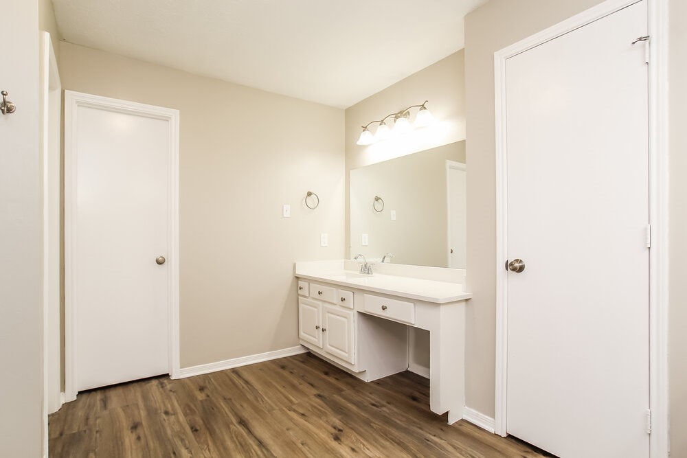 302 Dunford Court Property Photo 15