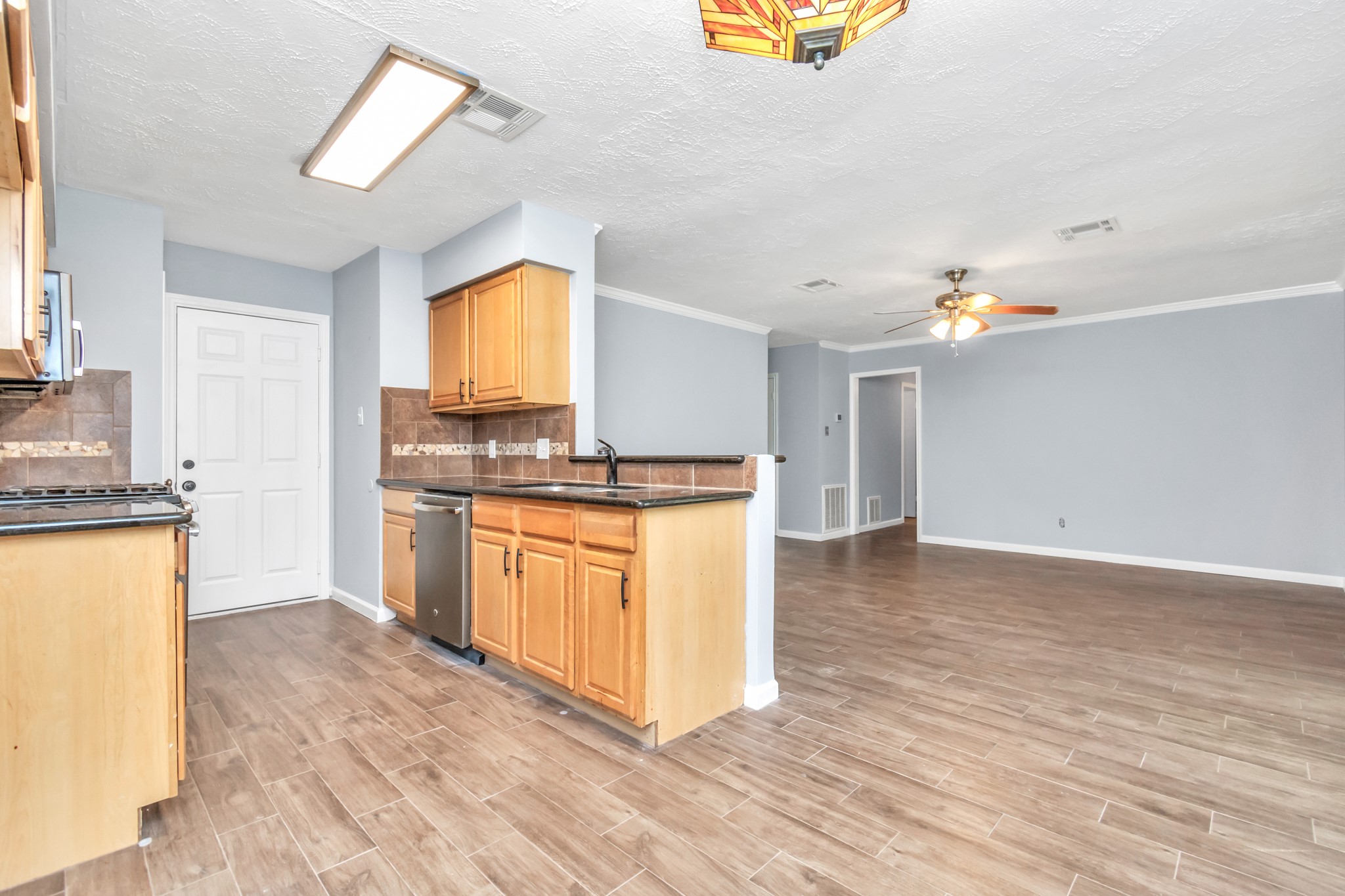 13627 Greenridge Drive Property Photo 13