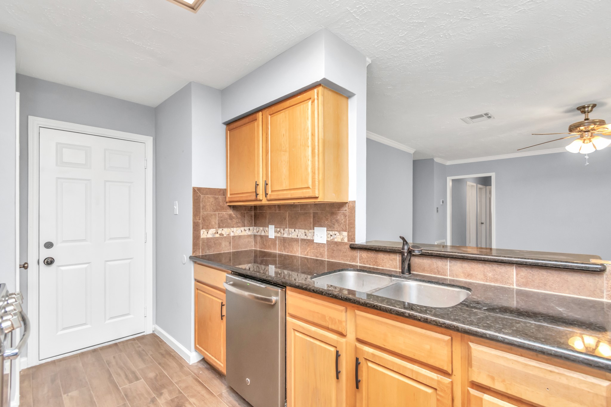 13627 Greenridge Drive Property Photo 14