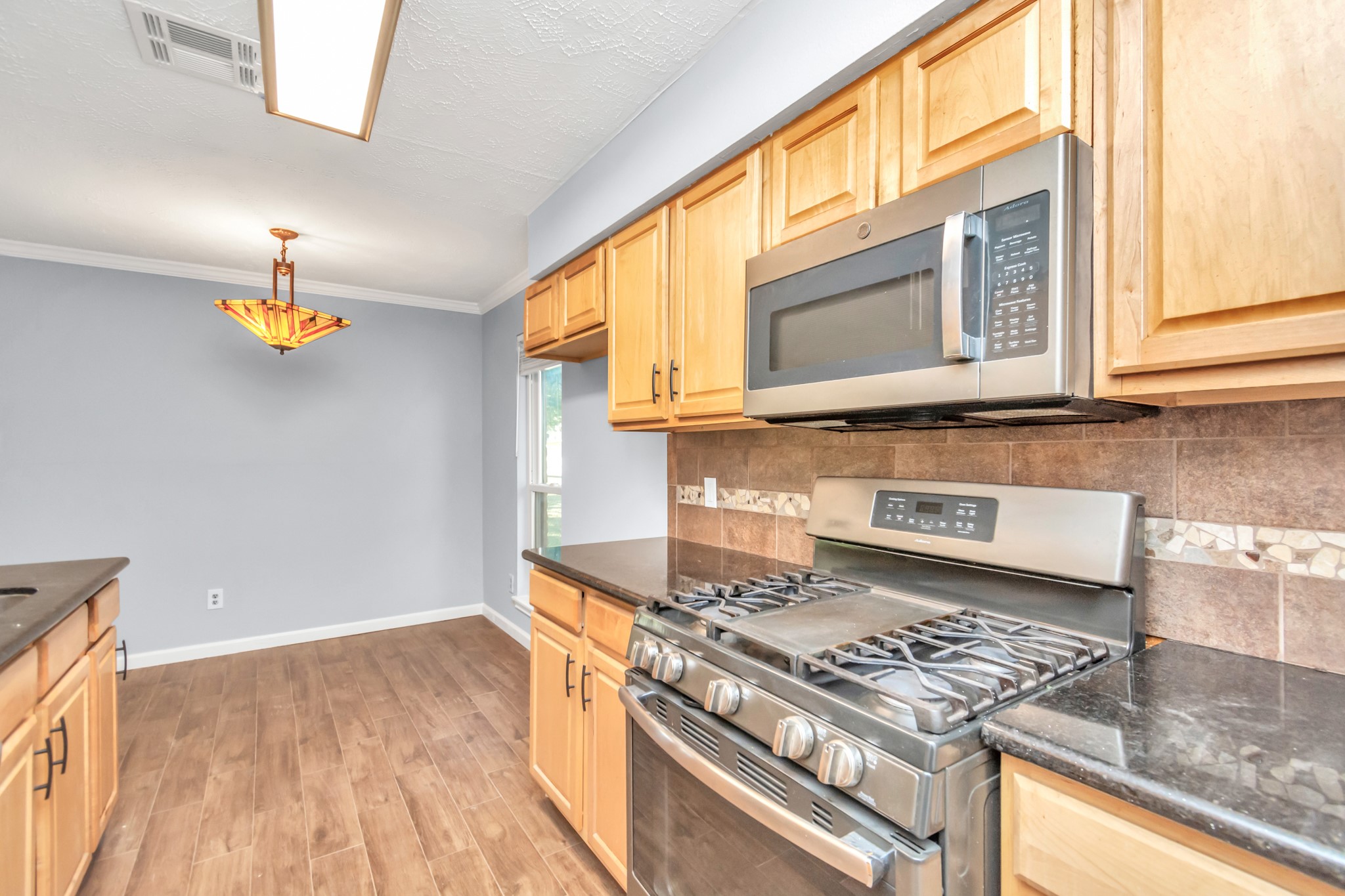 13627 Greenridge Drive Property Photo 17