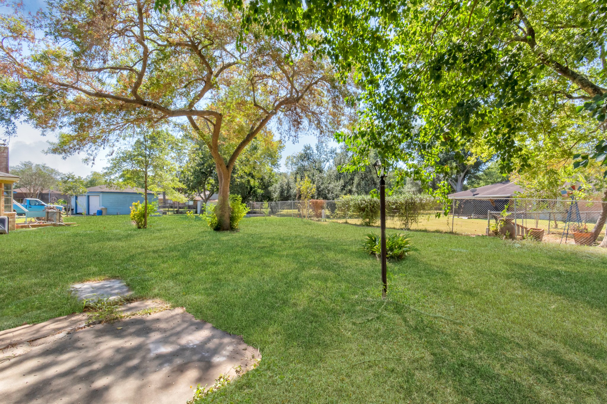 13627 Greenridge Drive Property Photo 33