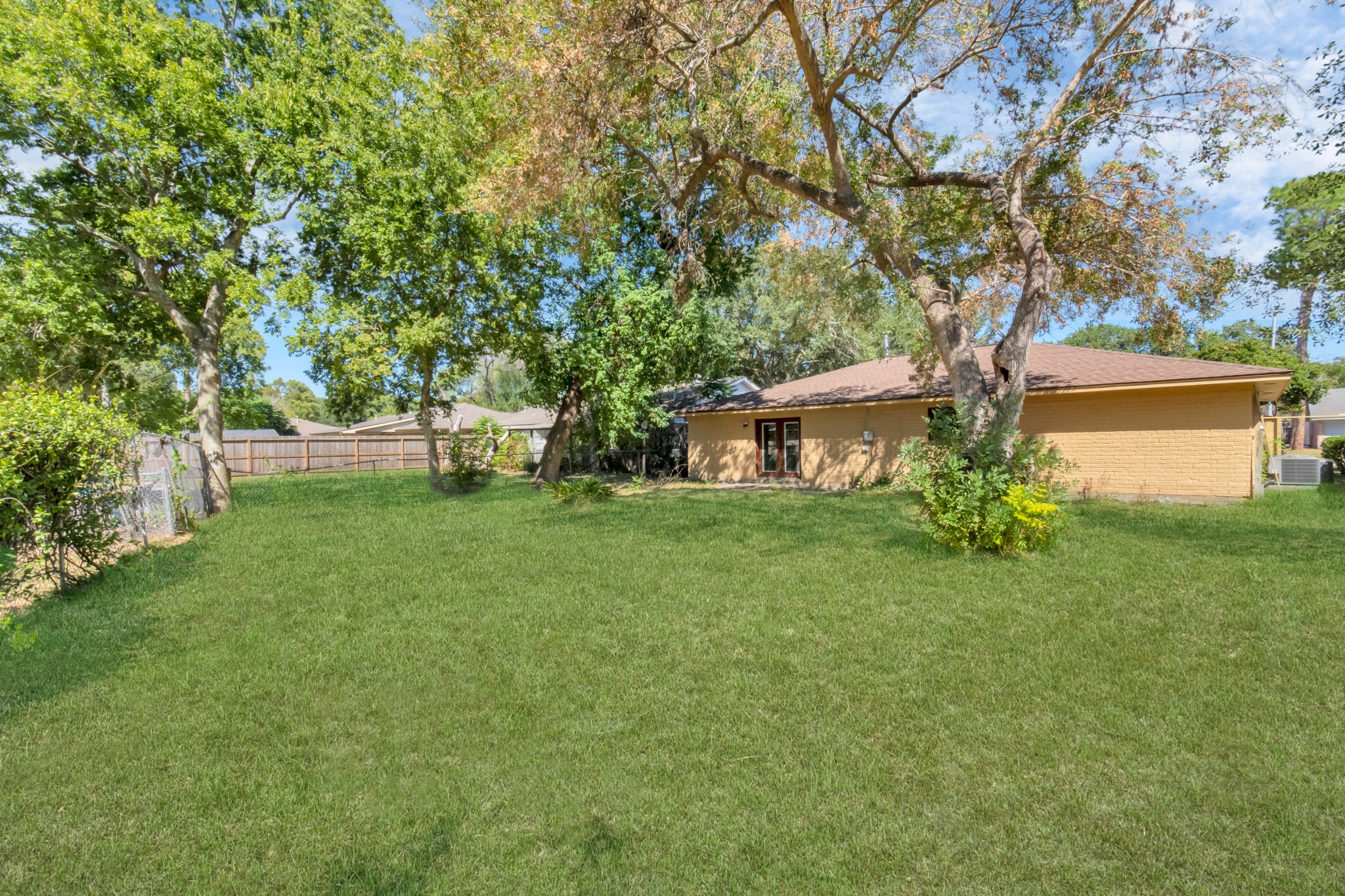 13627 Greenridge Drive Property Photo 34