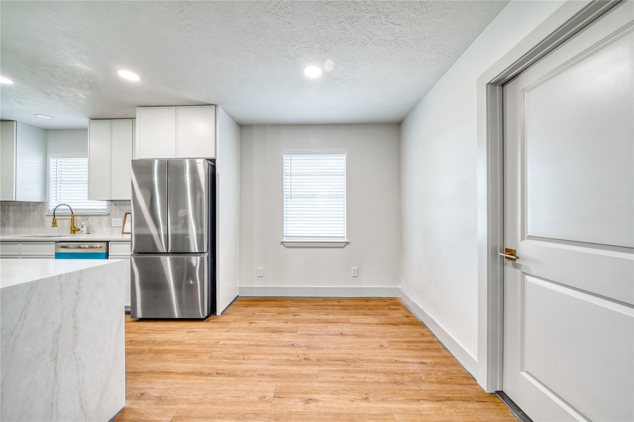 6618 Heron Lane Property Photo 8