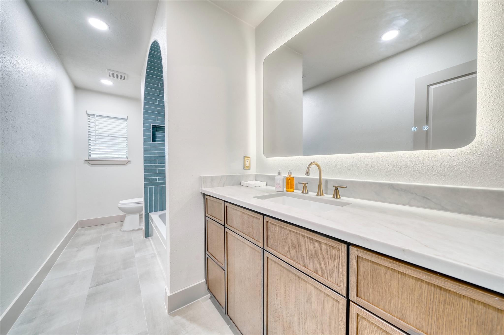 6618 Heron Lane Property Photo 19