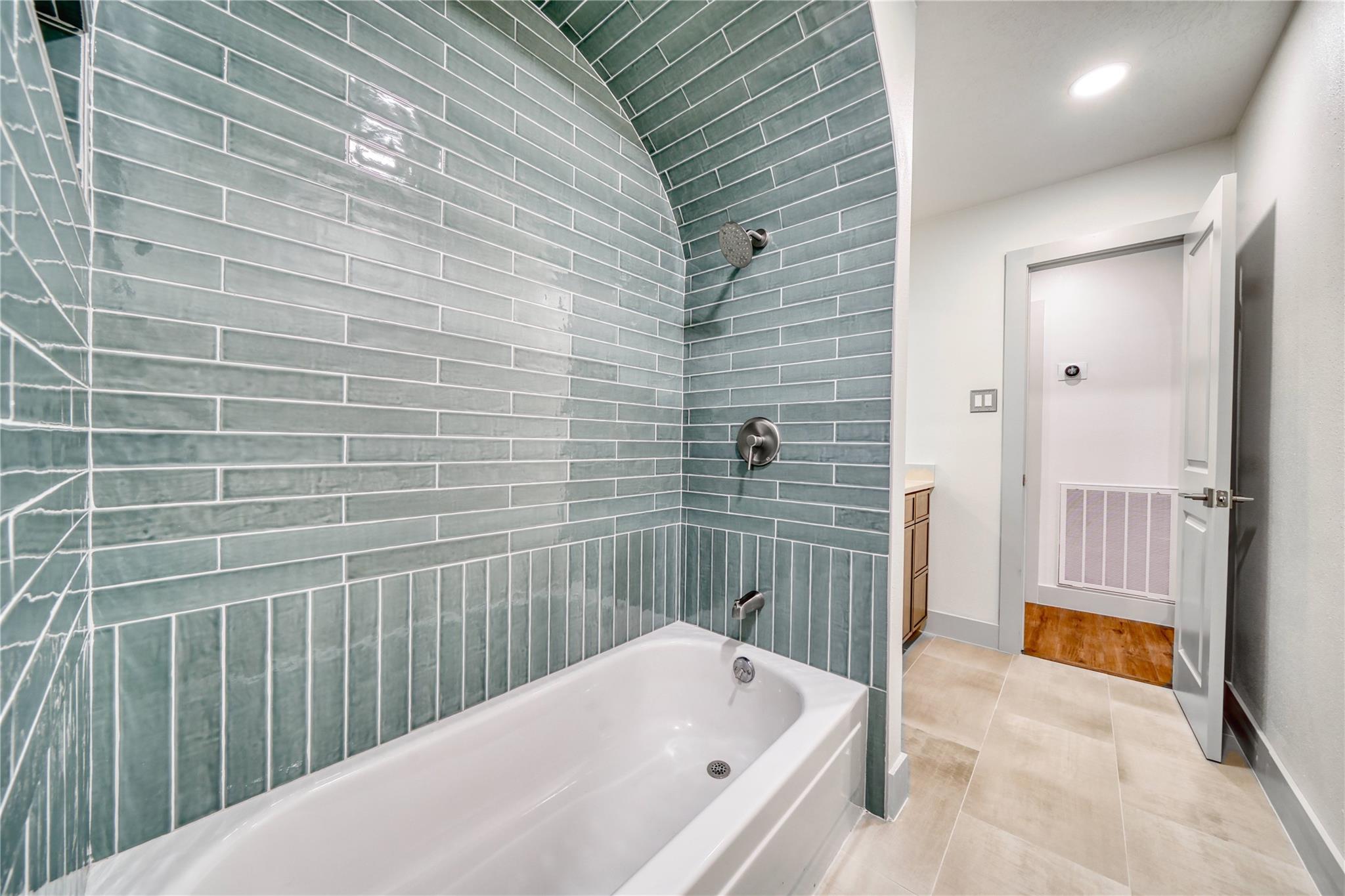 6618 Heron Lane Property Photo 20