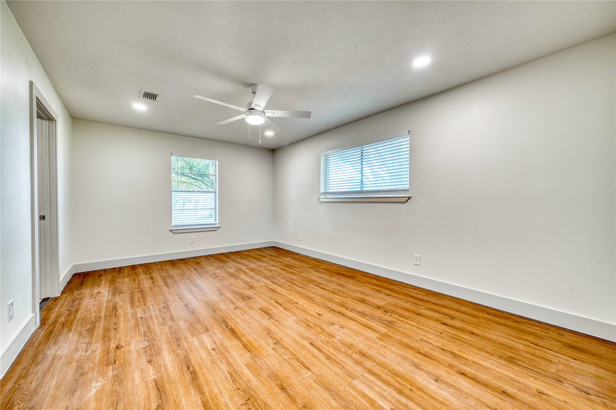 6618 Heron Lane Property Photo 23