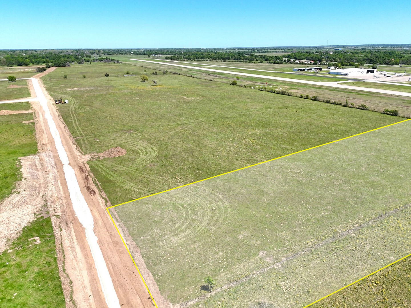P2l12 County Road 463 Property Photo 3