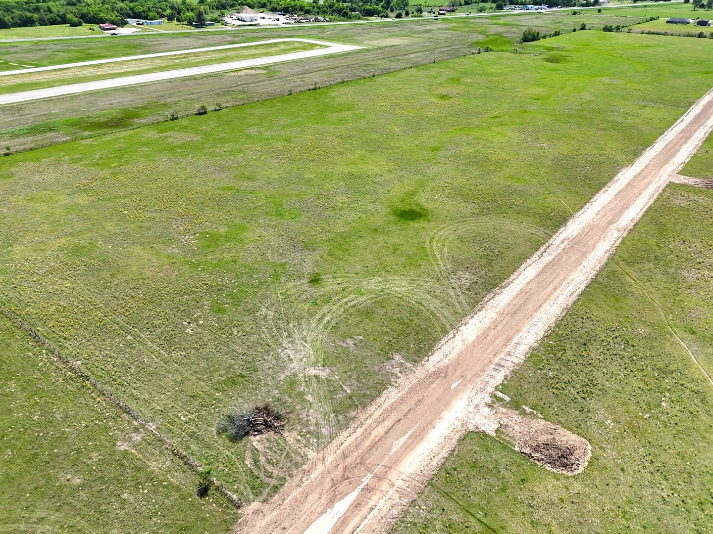 P2l12 County Road 463 Property Photo 9